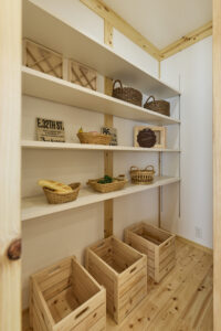 高木平屋　パントリー